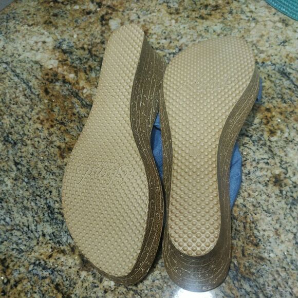 Women's Shoes US 11 Island Slipper Suade Thong Wedge Sandals Blue Fabric Slide - Picture 8 of 11